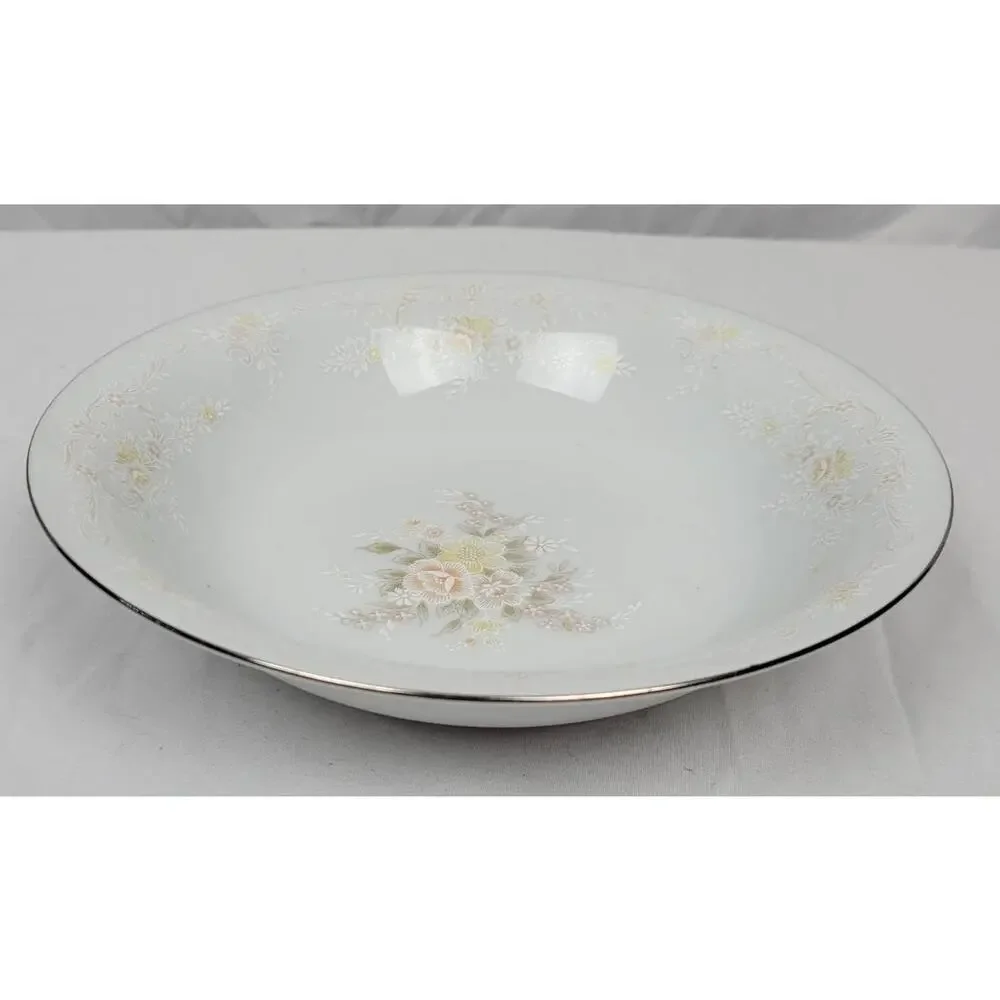 Crescent Fine China Jie Pai Bowl Painted Golden Flowers and Accents